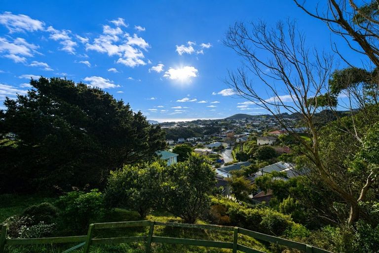 Photo of property in 2/5 Rothwell Street, Titahi Bay, Porirua, 5022