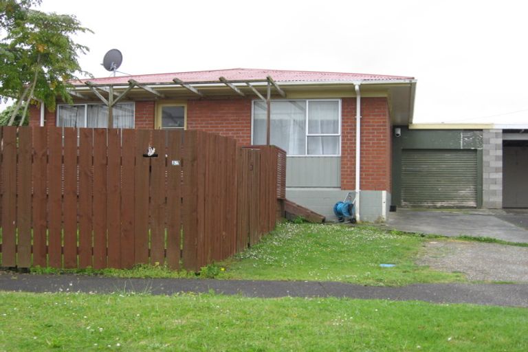 Photo of property in 1/1 Kiekie Road, Mangere Bridge, Auckland, 2022
