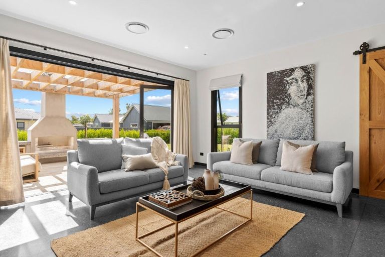 Photo of property in 24 Coralie Place, Lansdowne, Masterton, 5810