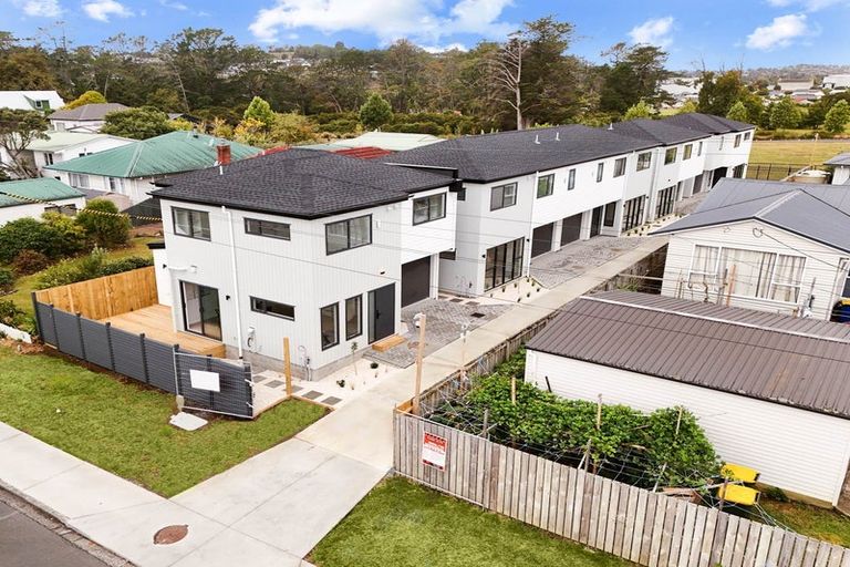 Photo of property in 90a Seymour Road, Sunnyvale, Auckland, 0612