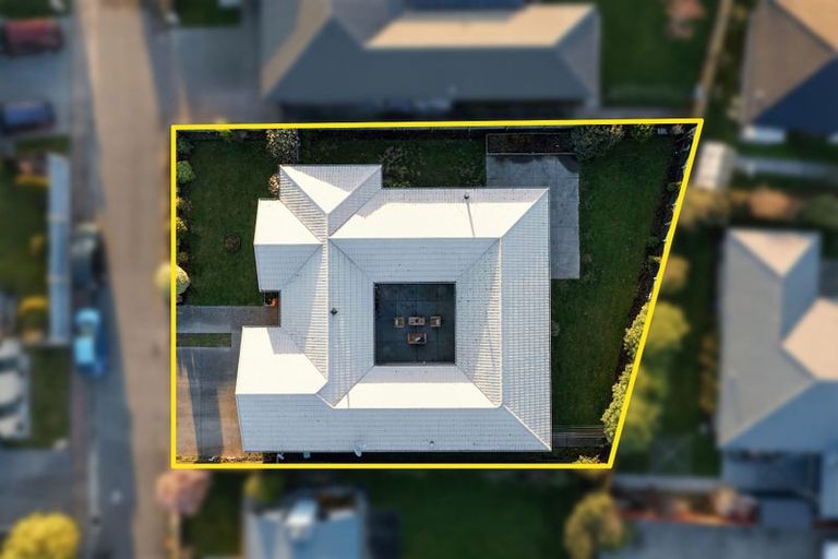Photo of property in 17 Conie Glen Lane, Broomfield, Christchurch, 8042
