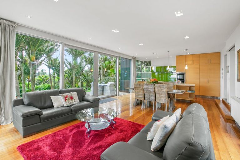 Photo of property in 11a Shearer Drive, Oakura, 4314