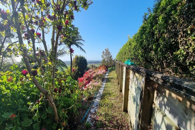 Photo of property in 102 Kuku East Road, Kuku, Levin, 5570