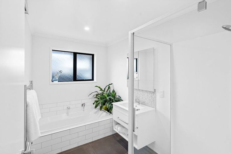 Photo of property in 34 Bradwell Crescent, Halswell, Christchurch, 8025