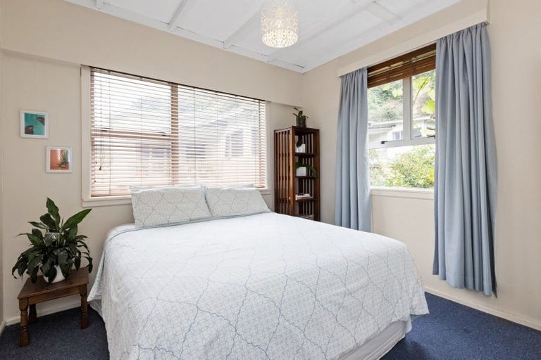 Photo of property in 155 Milton Road, Bluff Hill, Napier, 4110