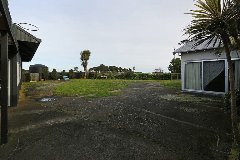 Photo of property in 176 Arawhata Road, Opunake, 4681