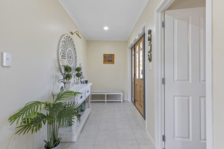 Photo of property in 68 Lough Bourne Drive, Pukekohe, 2120