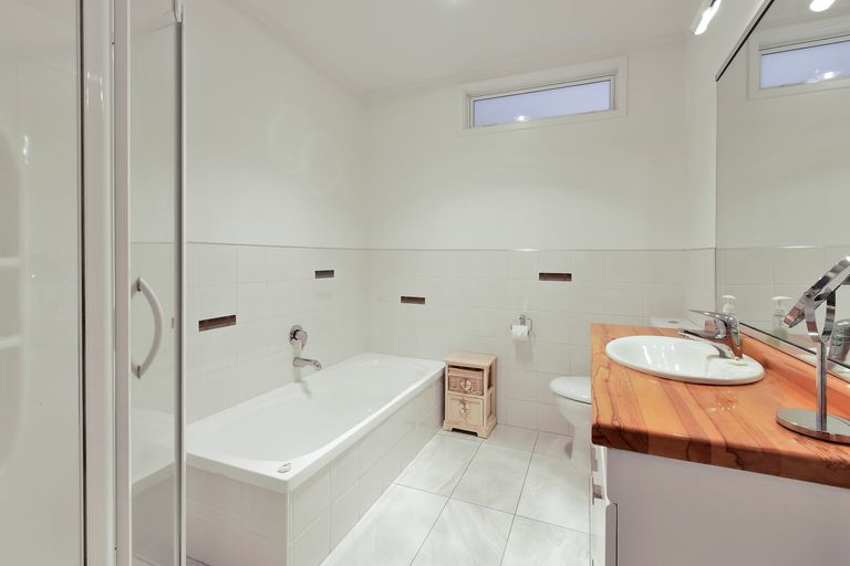 Photo of property in 1/15 Roys Road, Weymouth, Auckland, 2103