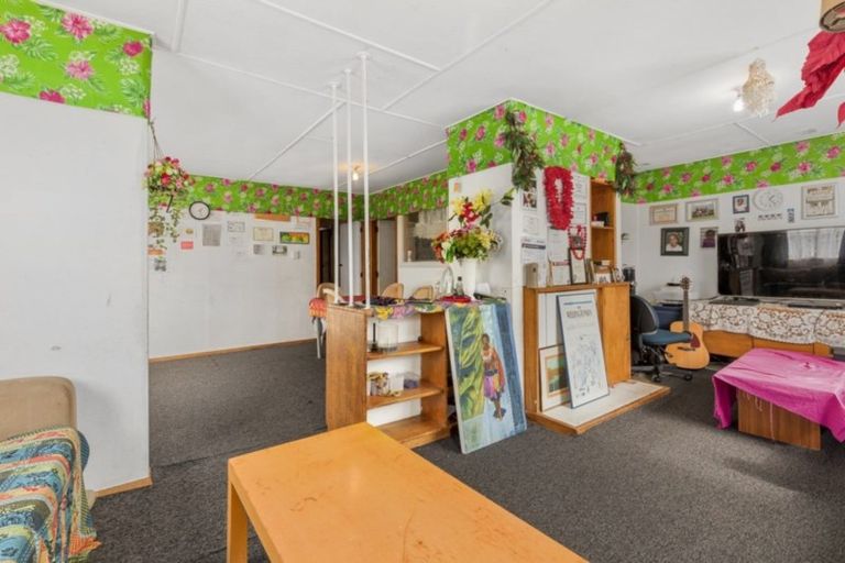 Photo of property in 33 Hanson Grove, Stokes Valley, Lower Hutt, 5019