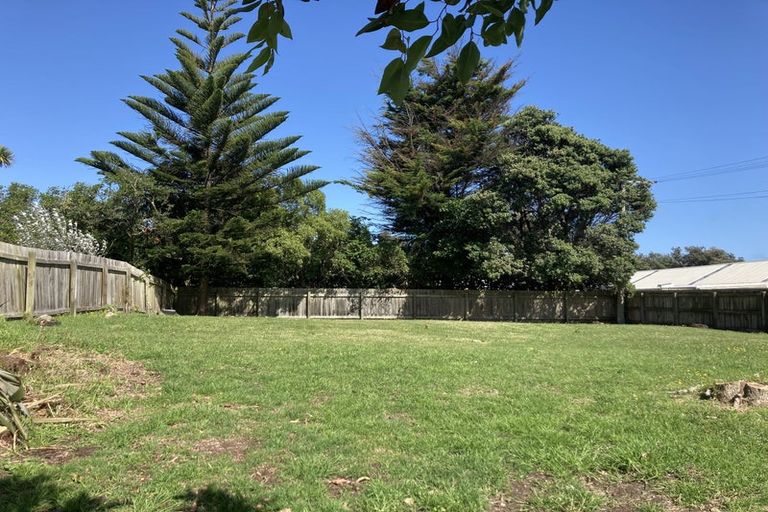 Photo of property in 15 Manuka Street, Otaki Beach, Otaki, 5512