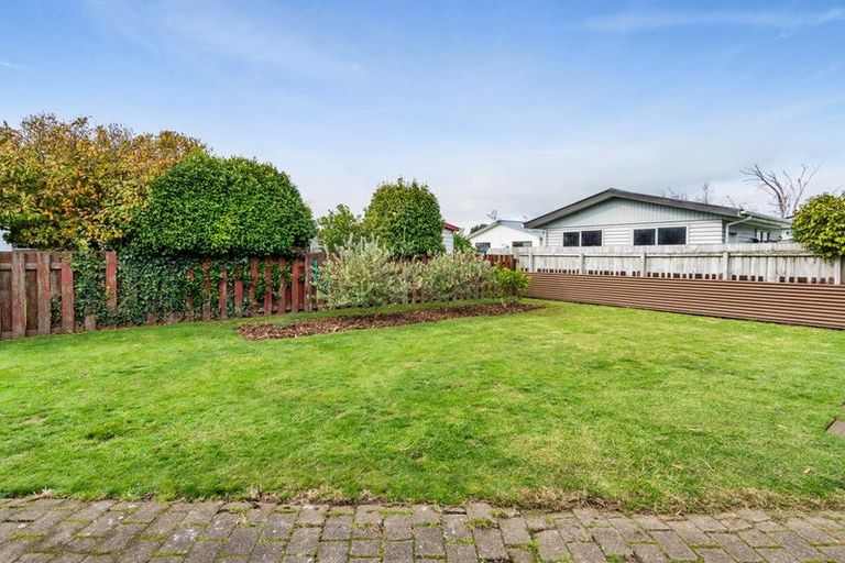 Photo of property in 6 Camellia Avenue, Bell Block, New Plymouth, 4312