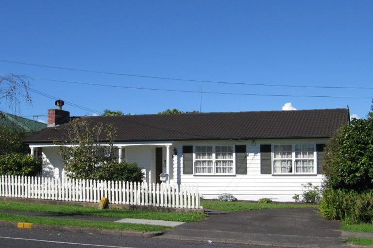 Photo of property in 93 Hutchinsons Road, Bucklands Beach, Auckland, 2014