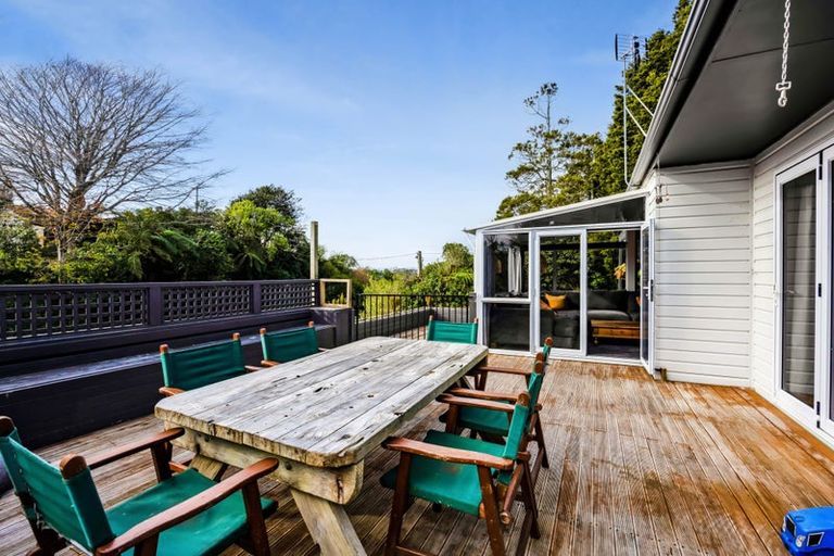 Photo of property in 1 Nikorima Street, Urenui, 4375