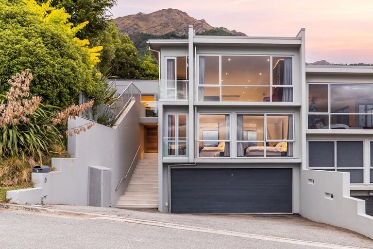 Photo of property in 6 Chandler Lane, Fernhill, Queenstown, 9300