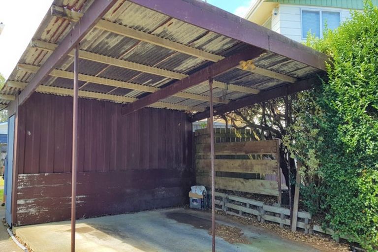 Photo of property in 49 Tawa Road, One Tree Hill, Auckland, 1061