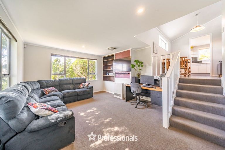 Photo of property in 118 Holborn Drive, Stokes Valley, Lower Hutt, 5019