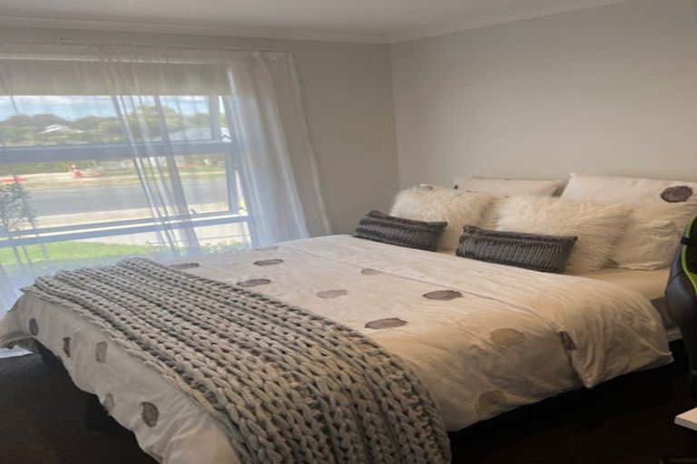 Photo of property in 92 Penetaka Heights, Pyes Pa, Tauranga, 3112