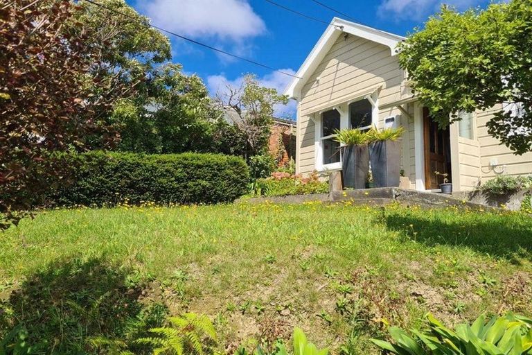 Photo of property in 24 Lincoln Street, Brooklyn, Wellington, 6021