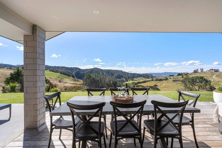 Photo of property in 152 Valley View Road, Otaika, Whangarei, 0170