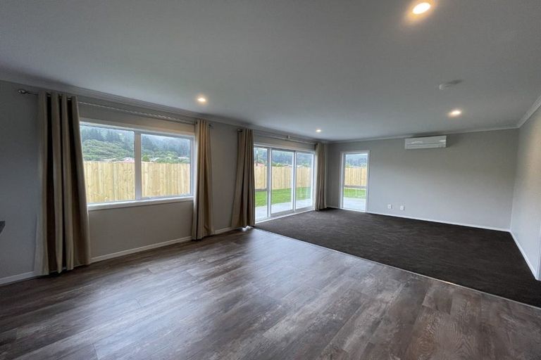 Photo of property in 22 Te Ara O Toroa, Wainuiomata, Lower Hutt, 5014