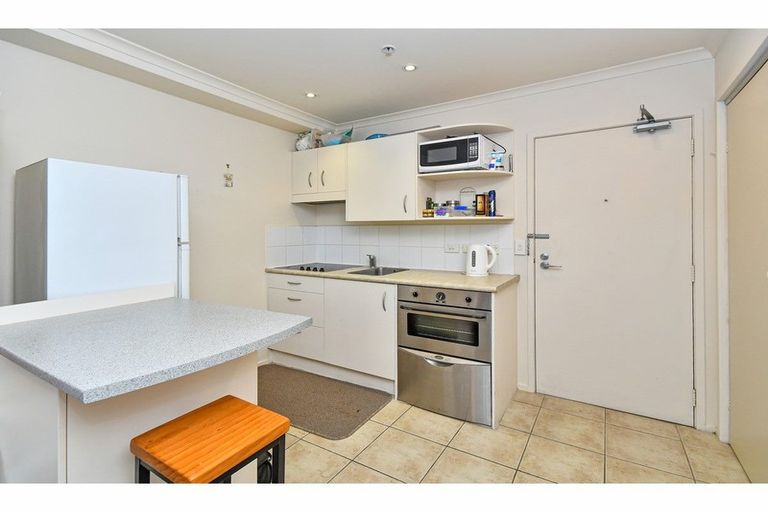 Photo of property in The Rennaissance, 4i/18 Ronwood Avenue, Manukau, Auckland, 2104