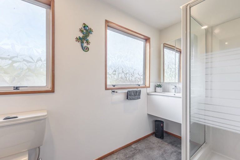 Photo of property in 10a Huia Street, Waikawa, Picton, 7220