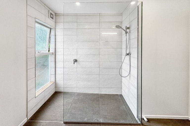 Photo of property in 23 Parkes Avenue, Saint Johns Hill, Whanganui, 4501