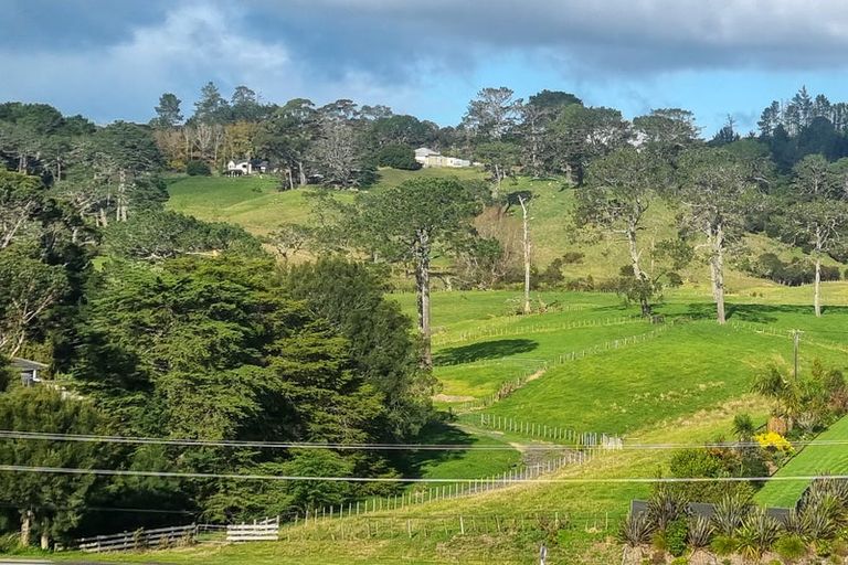 Photo of property in 384 Pine Valley Road, Dairy Flat, Silverdale, 0992