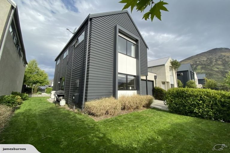 Photo of property in 7 Onslow Road, Lake Hayes, Queenstown, 9304