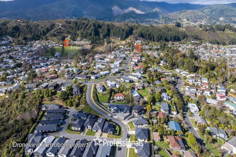 Photo of property in 5 Nikau Lane, Timberlea, Upper Hutt, 5018