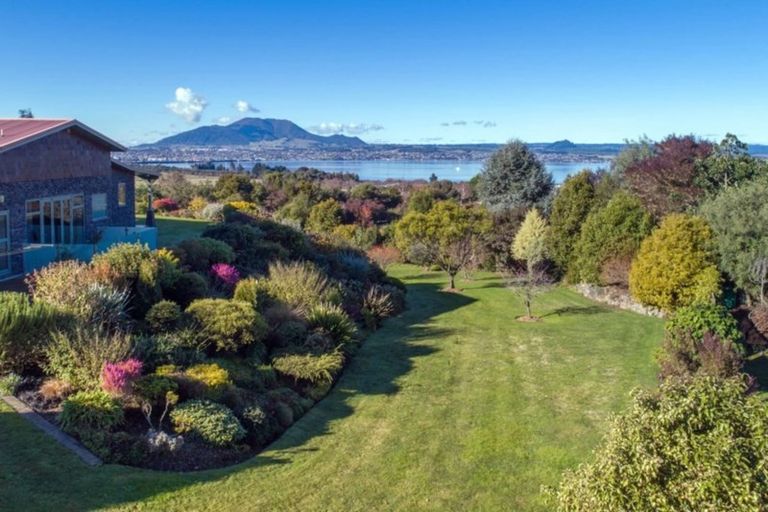 Photo of property in 35 Te Moenga Park, Acacia Bay, Taupo, 3330