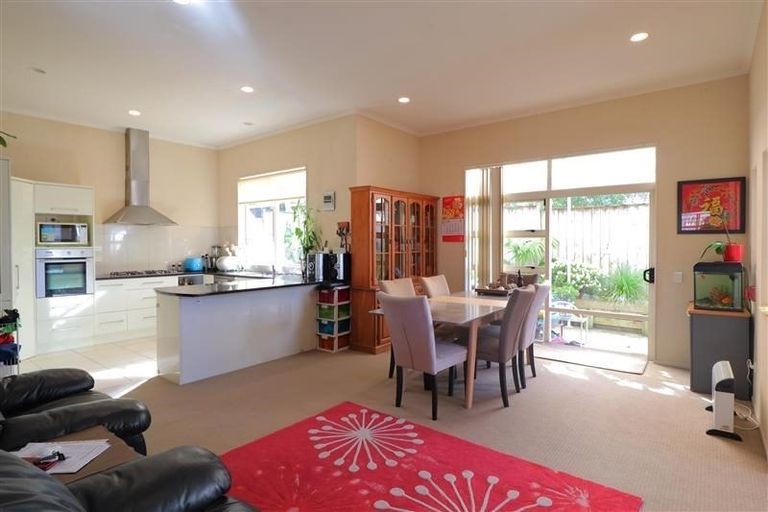 Photo of property in 7 Seresin Crescent, Flat Bush, Auckland, 2016