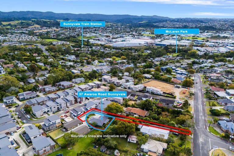 Photo of property in 37 Awaroa Road, Sunnyvale, Auckland, 0612