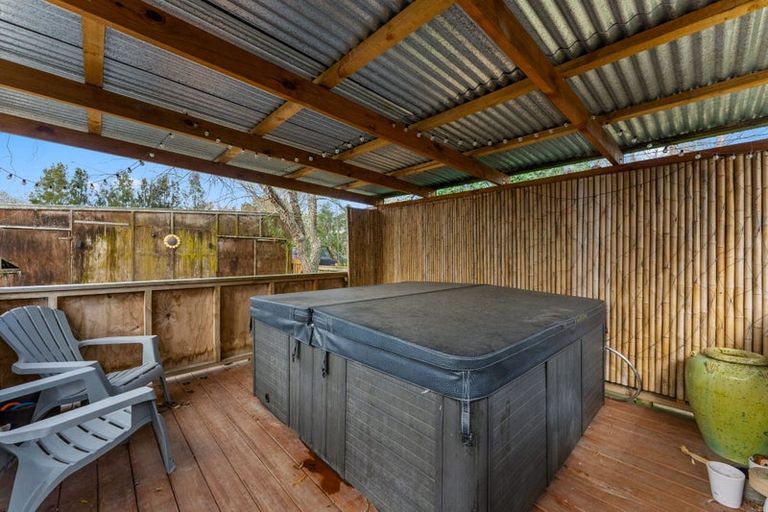 Photo of property in 2326 State Highway 16, Helensville, 0875