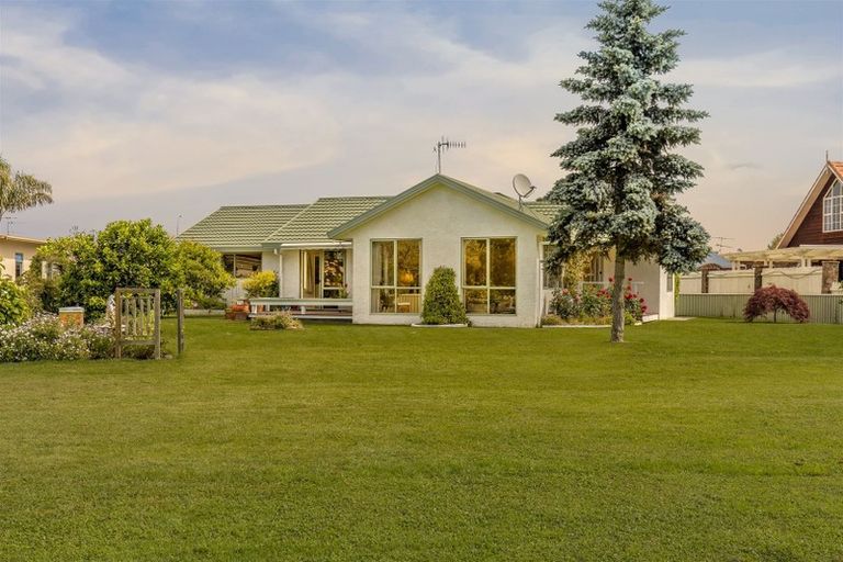 Photo of property in 19 Totara Park Avenue, Motueka, 7120