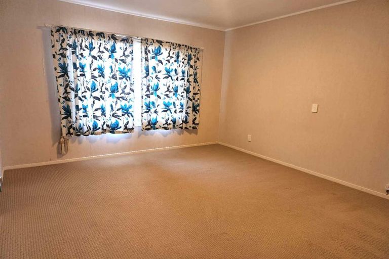 Photo of property in 23 Serrita Avenue, Sunnyhills, Auckland, 2010