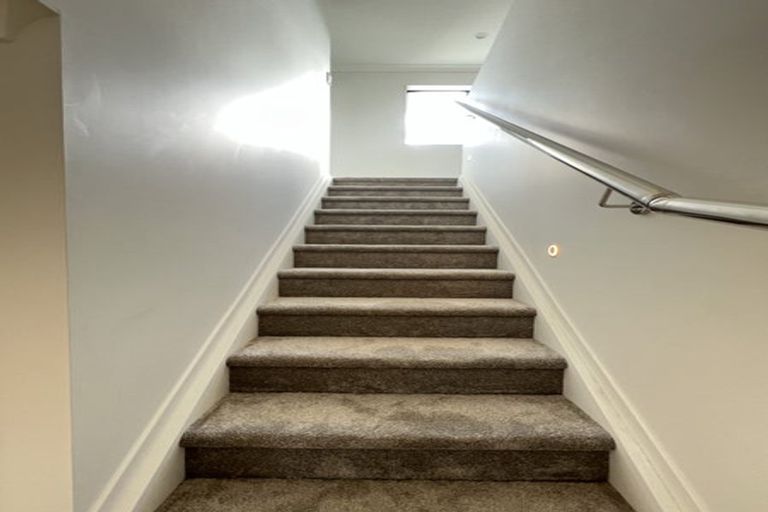 Photo of property in 71b Royal Road, Massey, Auckland, 0614