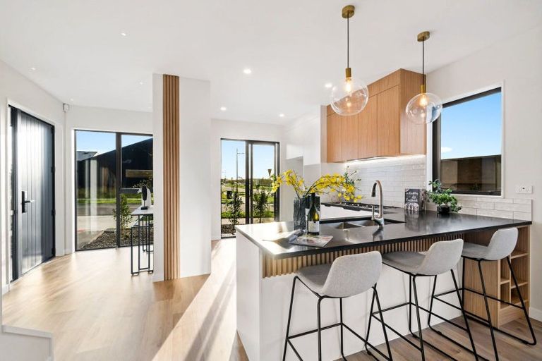 Photo of property in 1 Dorset Down Drive, Karaka, 2580