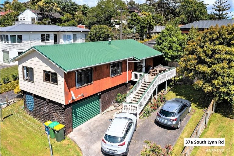 Photo of property in 1/37 South Lynn Road, Titirangi, Auckland, 0604