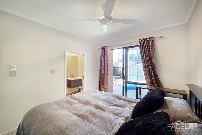 Photo of property in 13 William Stratton Lane, Hobsonville, Auckland, 0616