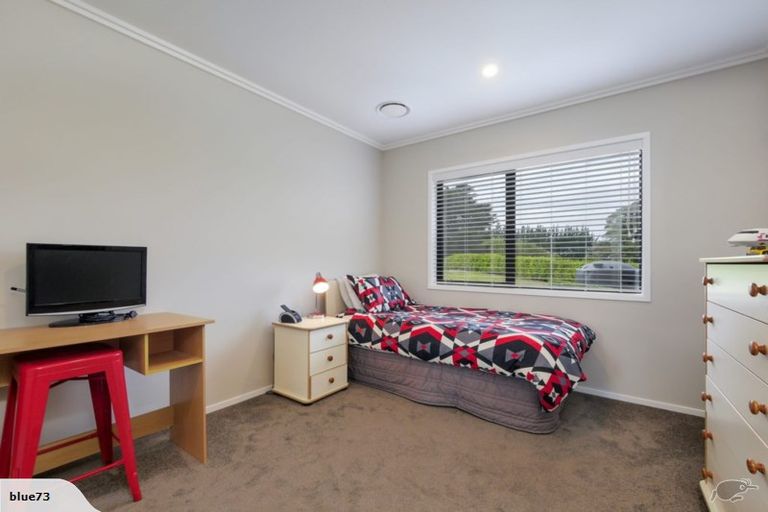 Photo of property in 24 Medhurst Road North, Bombay, 2675