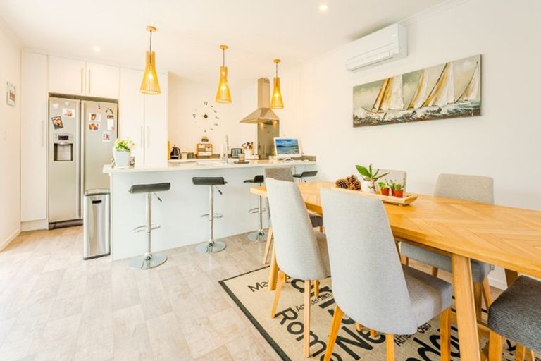 Photo of property in 25 Elizabeth Street, Orewa, 0931