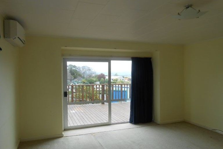 Photo of property in 18 Selwyn Road, Hospital Hill, Napier, 4110
