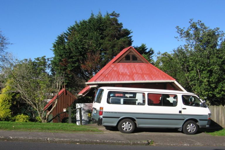 Photo of property in 30 Kashmir Road, Glen Eden, Auckland, 0602