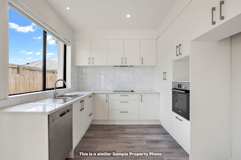 Photo of property in 1/60 Kelman Road, Kelston, Auckland, 0602