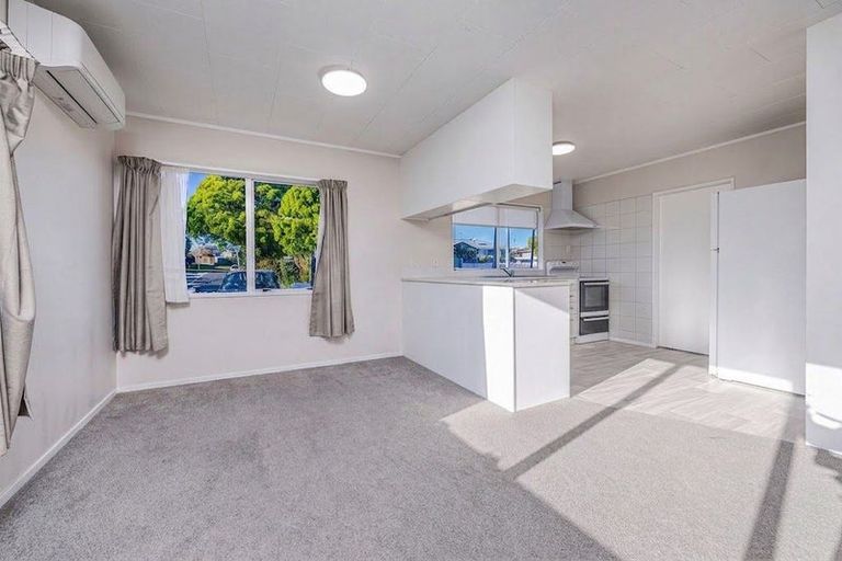 Photo of property in 95 Sykes Road, Weymouth, Auckland, 2103
