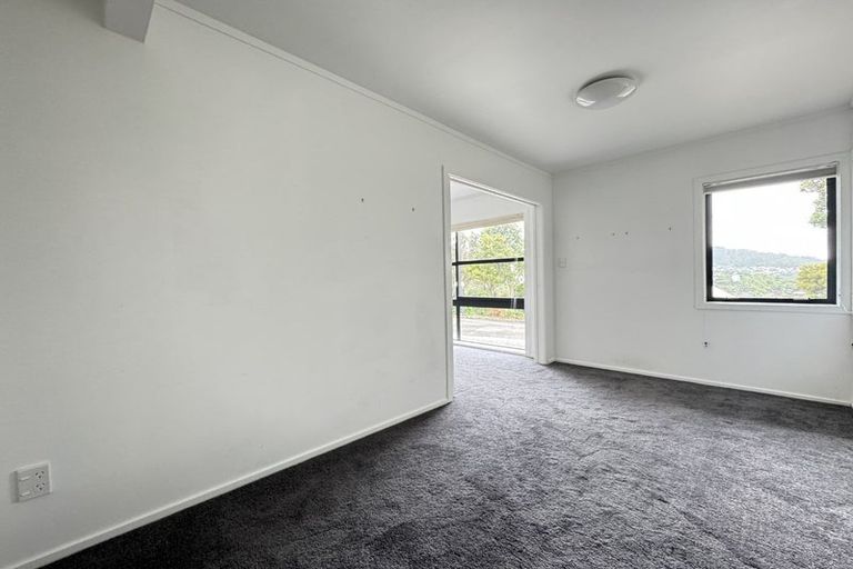 Photo of property in 15 Cavalry Close, Crofton Downs, Wellington, 6035