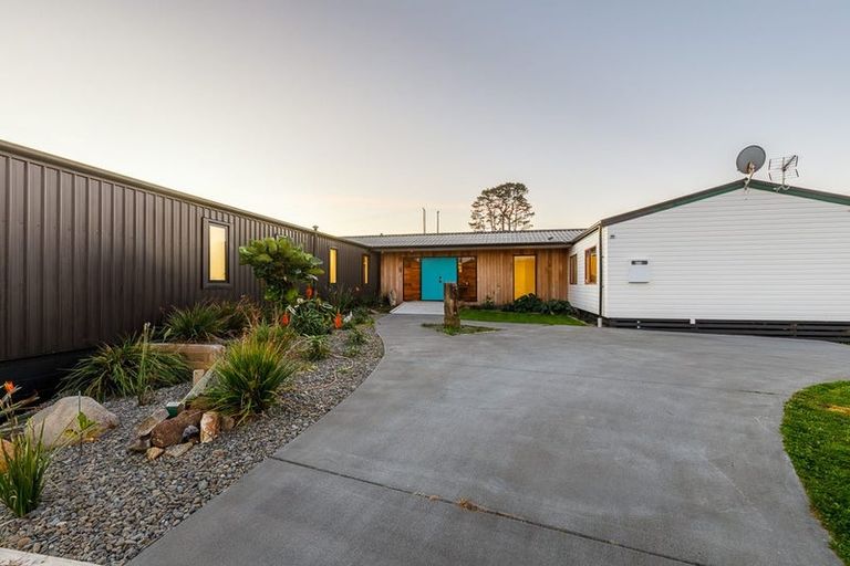 Photo of property in 527 Frankley Road, Hurworth, New Plymouth, 4371