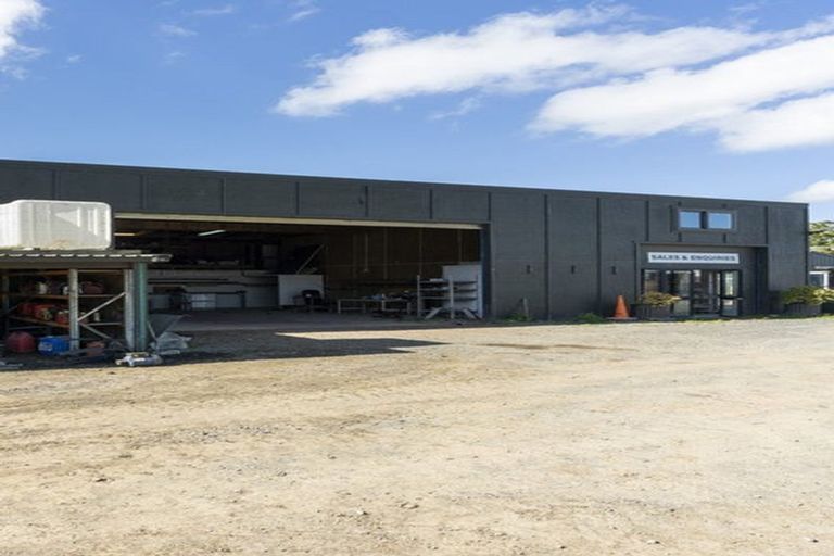 Photo of property in 35 Pataua Road South, Parua Bay, Onerahi, 0192