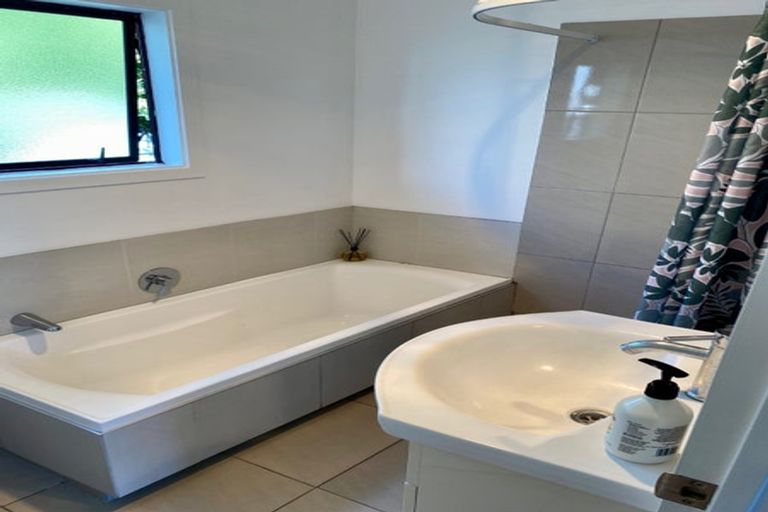 Photo of property in 4b Kimber Grove, Papamoa Beach, Papamoa, 3118